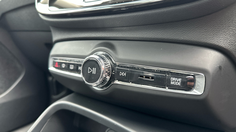 Volvo Xc40 1.5 T3 [163] Inscription 5dr Geartronic Petrol Estate